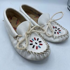 Vintage White Leather Minnetonka Moccasins 1